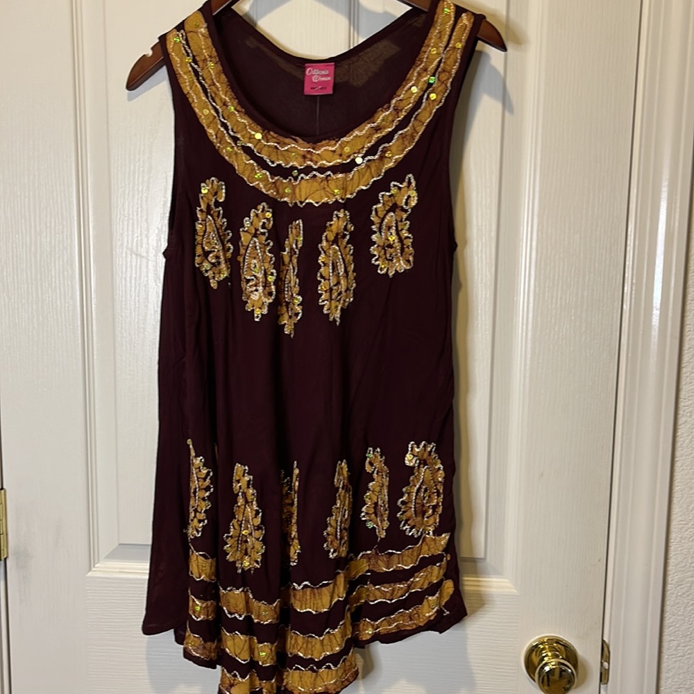 NWT CALIFORNIA WOMAN TANK STYLE TUNIC